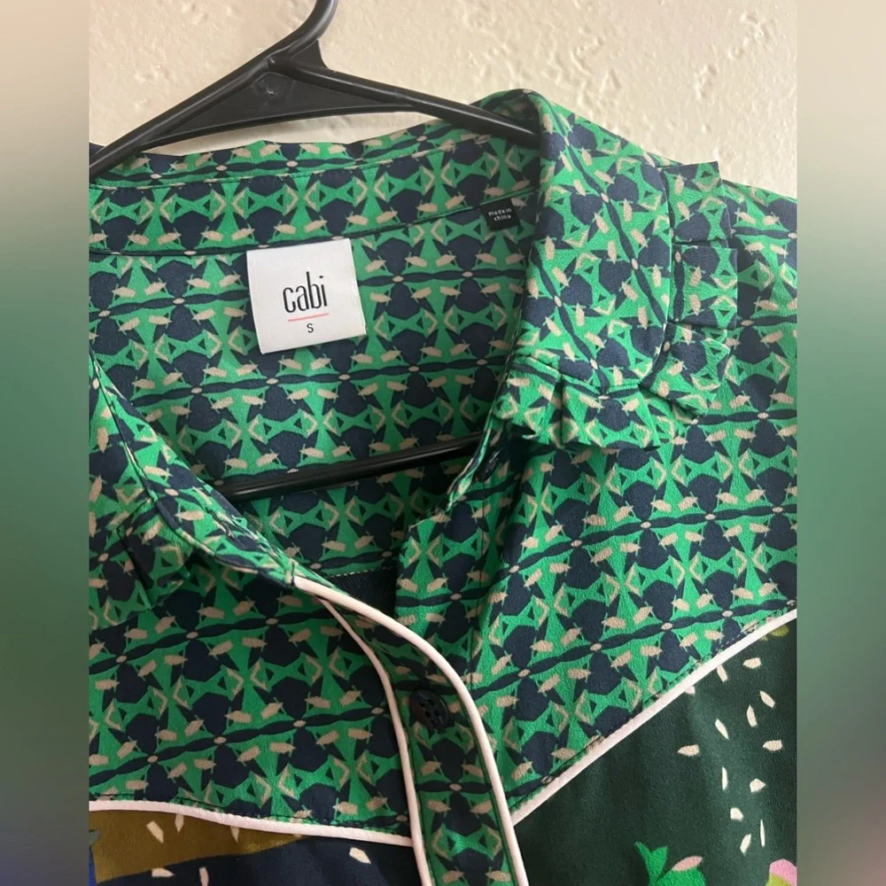 CAbi Multicolor Floral Blouse - Picture 5 of 7